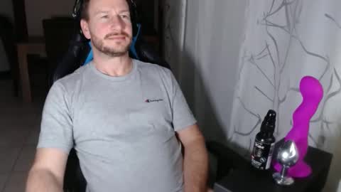 Snapshot of xxmettexx chatting on 02-03-25, 08:46 xxmettexx online show from 02-03-25, 08:46