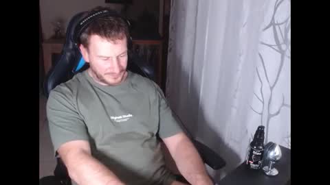 Snapshot of xxmettexx chatting on 02-14-25, 11:09 xxmettexx online show from 02-14-25, 11:09