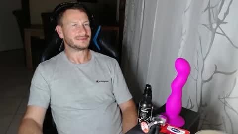 Snapshot of xxmettexx chatting on 09-28-25, 12:38 xxmettexx online show from 09-28-25, 12:38