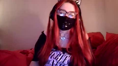 Mommy online show from 10-25-25, 01:13