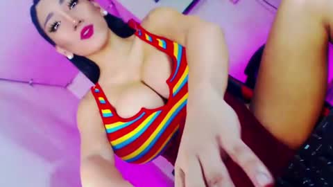 Snapshot of xxqueenjasminexx chatting on 07-14-26, 10:32 Jasmine online show from 07-14-26, 10:32