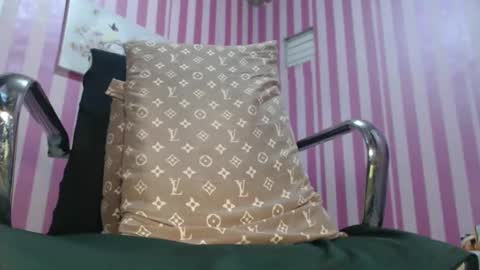 Snapshot of xxrowenatastycockforyouxx chatting on 11-26-25, 02:45 xxrowenatastycockforyouxx online show from 11-26-25, 02:45