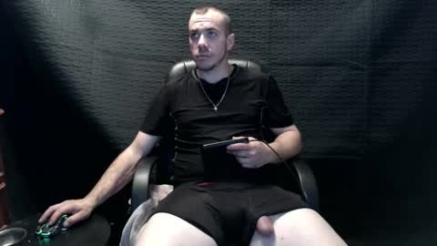Snapshot of xxscubastevexxx chatting on 11-19-25, 01:33 xxScubaStevexx online show from 11-19-25, 01:33
