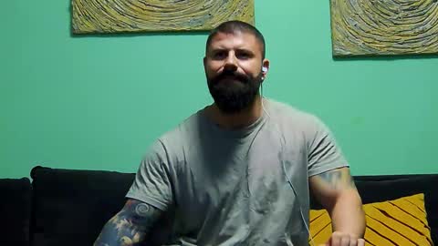 Snapshot of xxtreamleonard chatting on 12-19-25, 05:03 Xtream Leonard online show from 12-19-25, 05:03