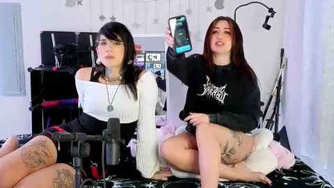 Muse n Poppy online show from 02-12-26, 10:49