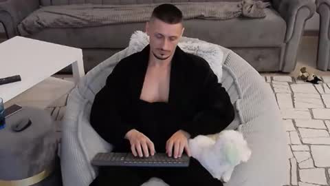 xxx_alejandro online show from 10-02-25, 08:05