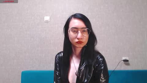 Snapshot of xxx_goddes_xxx chatting on 10-02-25, 03:30 Andariel online show from 10-02-25, 03:30