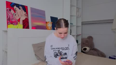 Eva online show from 03-25-26, 05:57