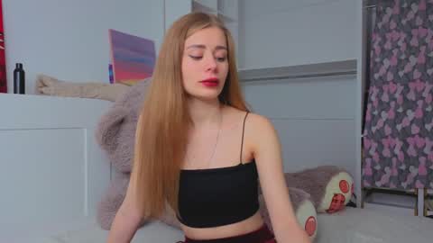 Snapshot of xxx_hotbae_xxx chatting on 05-06-26, 07:13 Eva online show from 05-06-26, 07:13