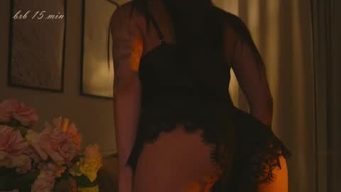 Snapshot of xxx_sunset chatting on 10-05-25, 10:24 Molly online show from 10-05-25, 10:24