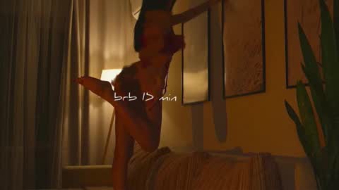 Snapshot of xxx_sunset chatting on 11-04-25, 09:41 Molly online show from 11-04-25, 09:41