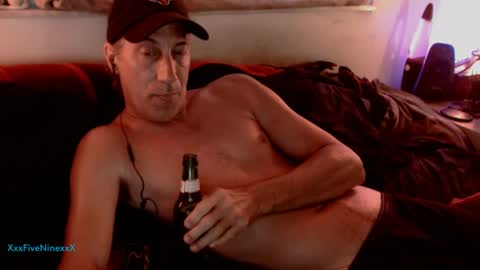 Snapshot of xxxfiveninexxx chatting on 09-11-25, 11:27 XxxFiveNinexxX online show from 09-11-25, 11:27
