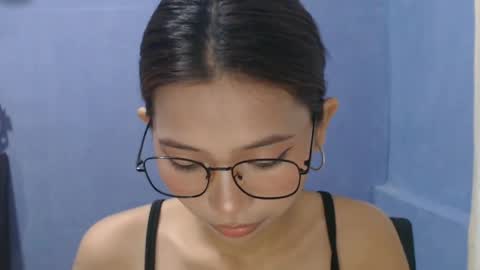 Snapshot of xxxforyouonlyxxx chatting on 05-03-26, 12:44 inday pinay online show from 05-03-26, 12:44