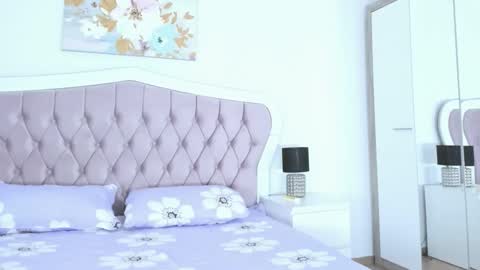 Elvira online show from 03-22-26, 06:28