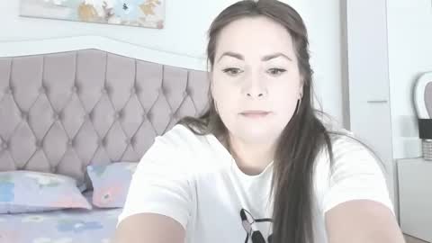 Elvira online show from 04-13-26, 05:46