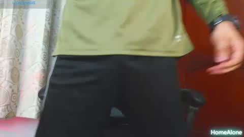 Snapshot of xxxhome_alonexxx chatting on 06-17-26, 07:48 Kev online show from 06-17-26, 07:48