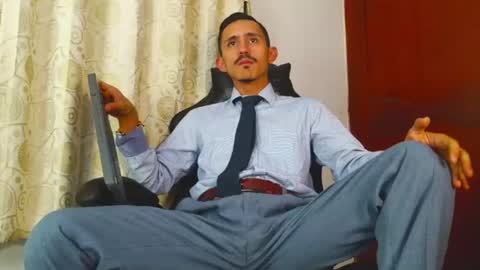 Snapshot of xxxhome_alonexxx chatting on 07-13-26, 07:27 Kev online show from 07-13-26, 07:27