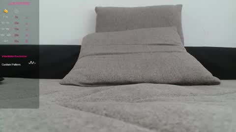 Snapshot of xxxlola_ chatting on 09-24-25, 10:29 Lola online show from 09-24-25, 10:29