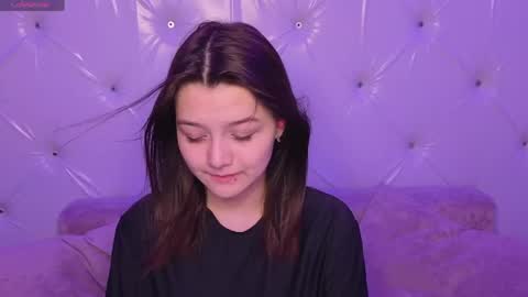Snapshot of xxxnaughtyfoxxx chatting on 04-24-26, 05:26 foxy online show from 04-24-26, 05:26
