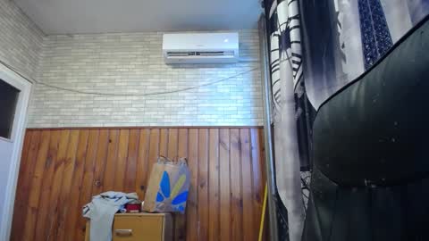 Snapshot of xxxnewlywedsxxx chatting on 01-12-26, 02:11 Lana online show from 01-12-26, 02:11