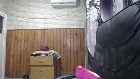 Snapshot of xxxnewlywedsxxx chatting on 02-07-26, 07:06 Lana online show from 02-07-26, 07:06