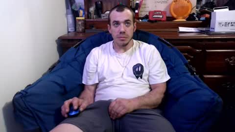 Snapshot of xxxscubastevexx chatting on 02-09-25, 06:11 ScubaSteve online show from 02-09-25, 06:11