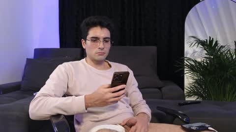 Snapshot of xxxvandersexxx chatting on 01-16-25, 09:37 July and Fer online show from 01-16-25, 09:37