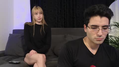 Snapshot of xxxvandersexxx chatting on 01-20-25, 10:51 July and Fer online show from 01-20-25, 10:51