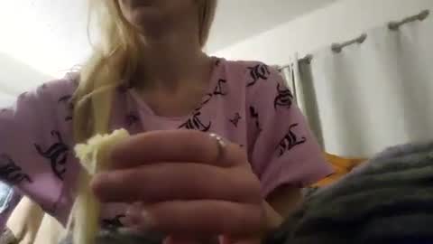 Snapshot of xxxxxqueenxxxxx chatting on 03-07-25, 03:29 anothabunbun online show from 03-07-25, 03:29