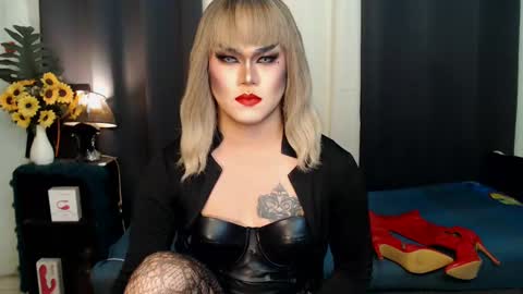 QueenMarina online show from 01-11-25, 05:40