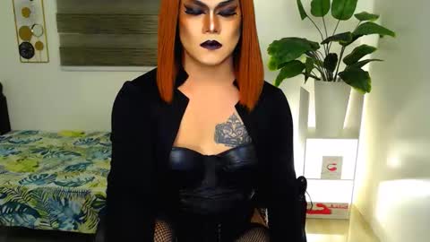 Snapshot of xyournightmarequeenx chatting on 05-30-26, 06:54 QueenMarina online show from 05-30-26, 06:54