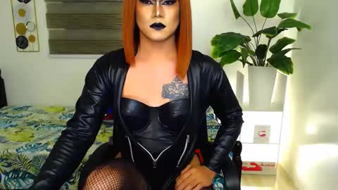 Snapshot of xyournightmarequeenx chatting on 05-31-26, 10:22 QueenMarina online show from 05-31-26, 10:22