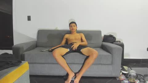 Sr. Y0ung Master online show from 03-12-25, 05:57