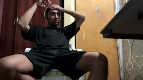 Snapshot of y0ungwithbrowndick chatting on 12-25-24, 10:06 BROWN DICK online show from 12-25-24, 10:06