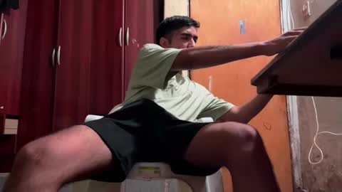 Snapshot of y0ungwithbrowndick chatting on 01-01-25, 10:54 BROWN DICK online show from 01-01-25, 10:54