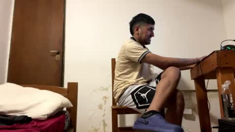 Snapshot of y0ungwithbrowndick chatting on 06-27-26, 07:02 BROWN DICK online show from 06-27-26, 07:02