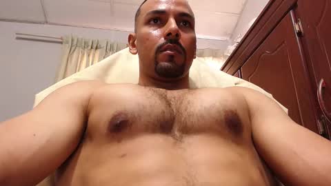  Yago Fox  online show from 12-12-24, 09:58