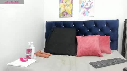 Snapshot of yaiza_sexylovee chatting on 10-29-25, 12:24 yaiza_sexylovee online show from 10-29-25, 12:24