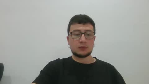 Snapshot of yakajoe97 chatting on 03-05-26, 10:44 yakajoe97 online show from 03-05-26, 10:44