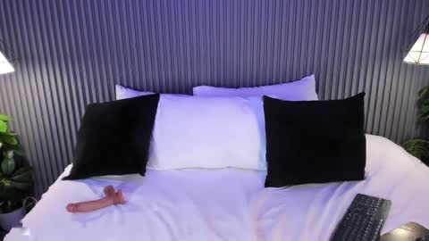 Yalezka online show from 04-08-26, 05:07