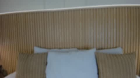 Snapshot of yalezka_ chatting on 05-20-26, 04:07 Yalezka online show from 05-20-26, 04:07