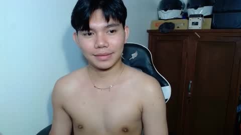 Snapshot of yamati21 chatting on 02-05-26, 05:28 Eian online show from 02-05-26, 05:28