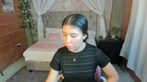 Yamiletole online show from 06-23-26, 07:56