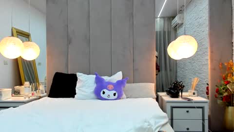 Yana  online show from 01-20-25, 07:57