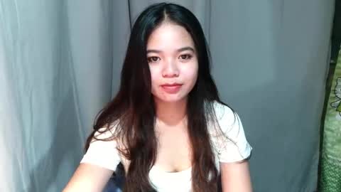 Snapshot of yana_summerr chatting on 03-17-26, 02:42 YANA online show from 03-17-26, 02:42