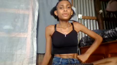 Littleyanah online show from 06-24-26, 12:15