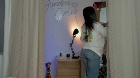 YANDRA CELIS online show from 01-18-25, 04:26