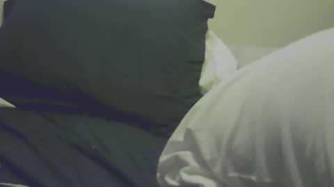 yangolox3 online show from 12-04-25, 02:32