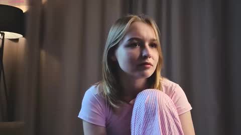 Snapshot of yangsperanza chatting on 10-01-25, 01:06 Kate online show from 10-01-25, 01:06