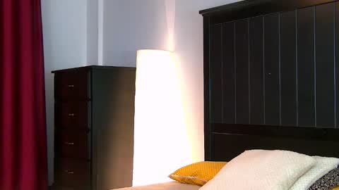 yanira_ass_ online show from 10-27-25, 05:00